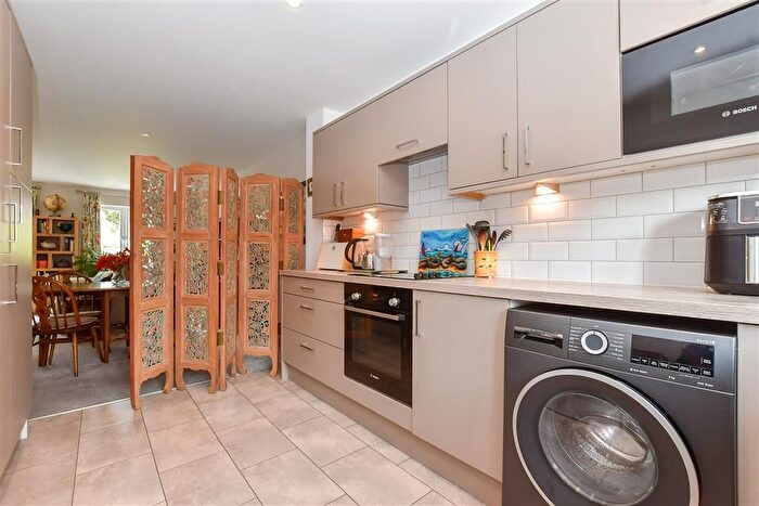 3 Bedroom Semi-Detached House For Sale In Quinn Close, Deal, Kent, CT14