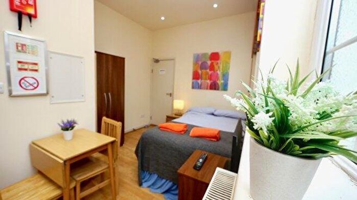 Studio To Rent In Brondesbury Park, NW6