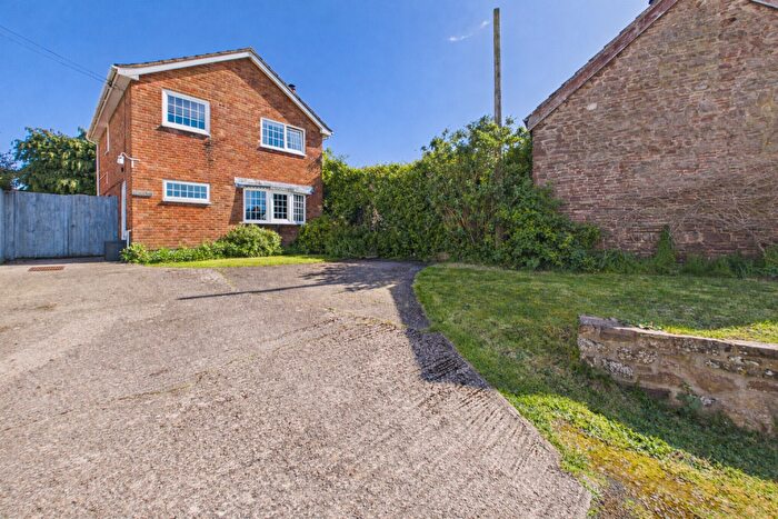 3 Bedroom Detached House For Sale In Clanna Road, Alvington, Lydney, GL15