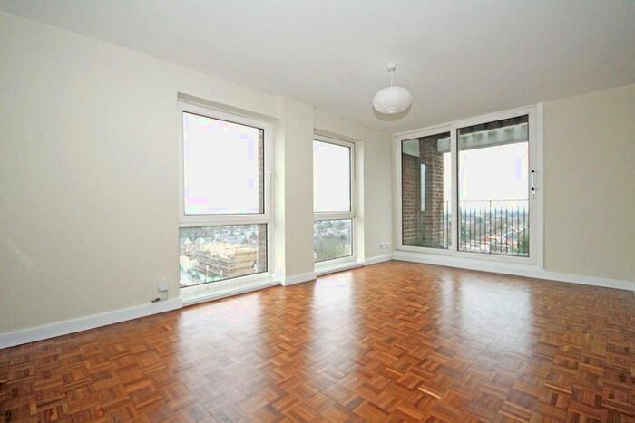 2 Bedroom Flat To Rent In Green Vale, London, W5