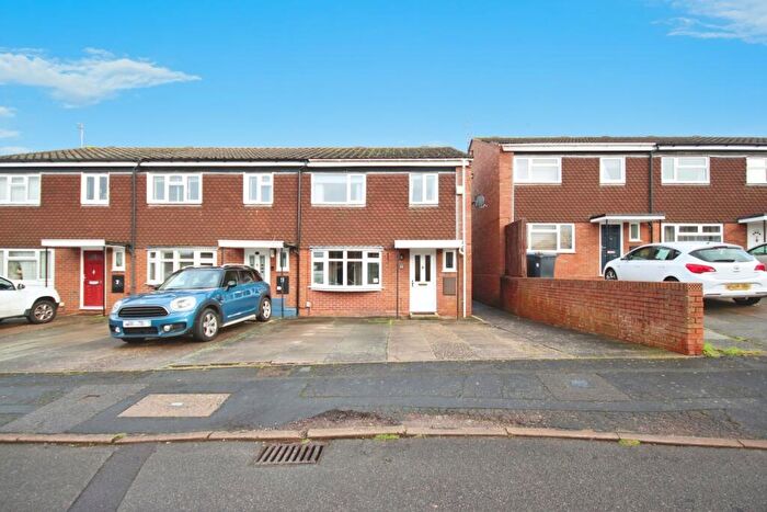 3 Bedroom End Of Terrace House For Sale In Dudley Green, Leamington Spa, Warwickshire, CV32