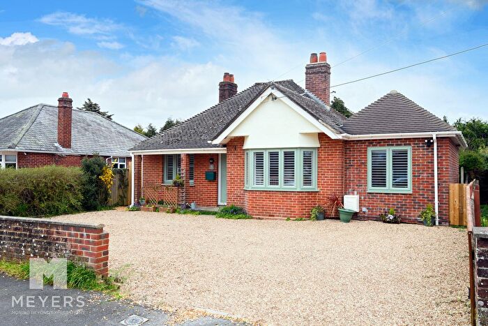 3 Bedroom Detached Bungalow For Sale In Highfield Road, Ringwood, BH24