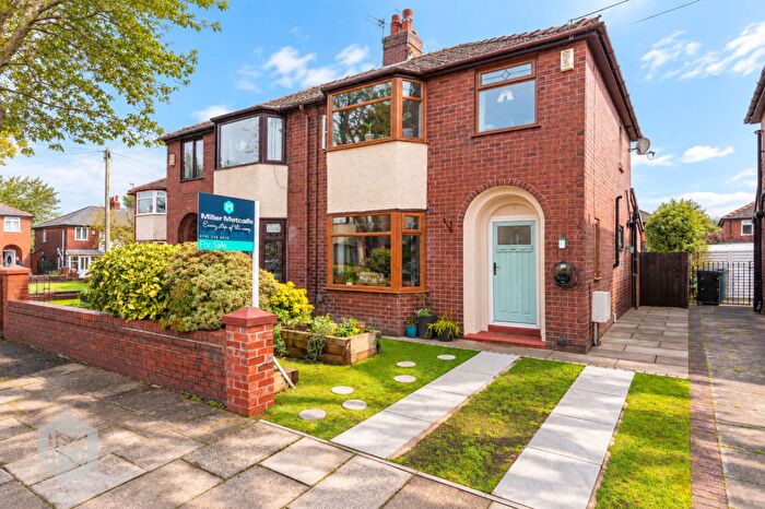 3 Bedroom Semi-Detached House For Sale In Ramsey Grove, Bury, BL8