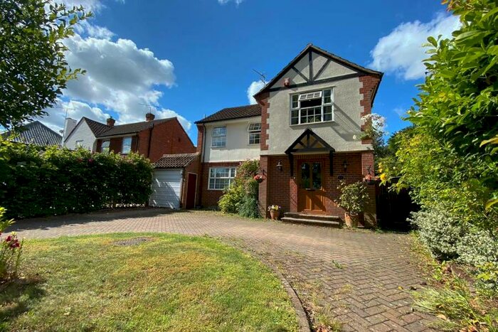 4 Bedroom Detached House To Rent In Woodham, Woking, GU21