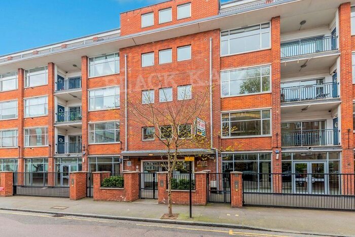 2 Bedroom Flat To Rent In Tudor Grove, London, E9