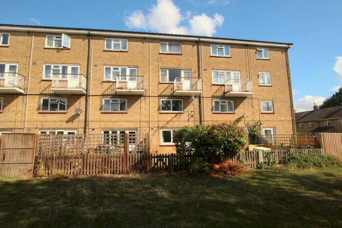 2 Bedroom Maisonette To Rent In Cockerell Road, Cambridge, CB4
