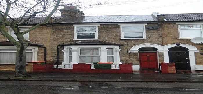 4 Bedroom Terraced House To Rent In Corporation Street, London, E15