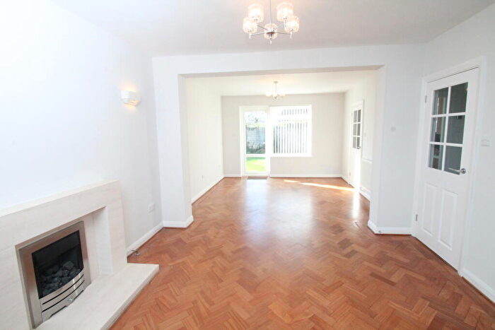 4 Bedroom House To Rent In Wickham Road, Beckenham, BR3