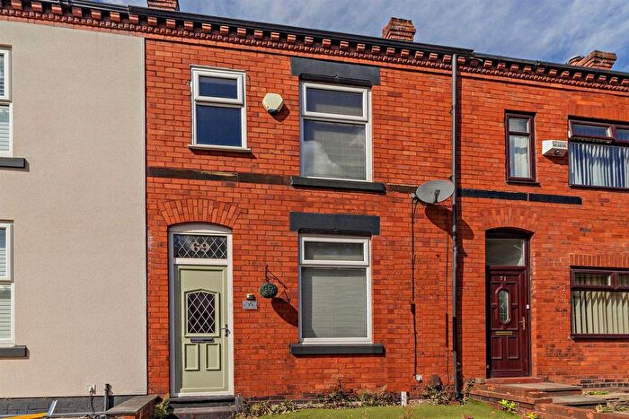 3 Bedroom Terraced House For Sale In Shakerley Road, Tyldesley, M29