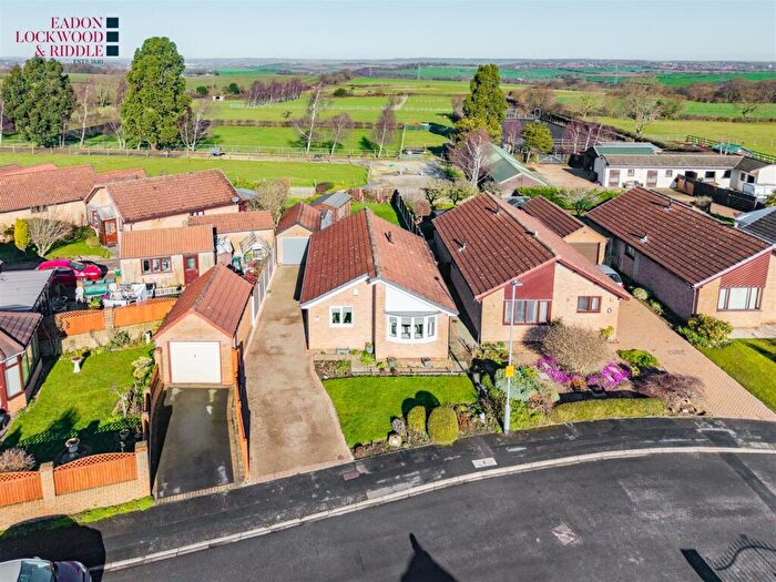 2 Bedroom Bungalow For Sale In Radford Close, Ravenfield, S65