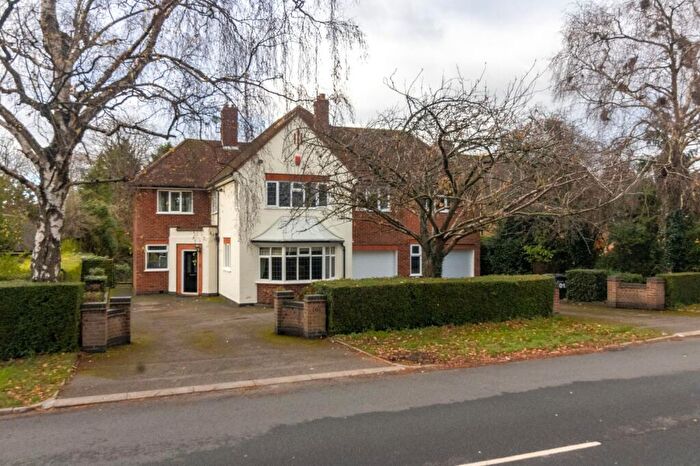 5 Bedroom Detached House For Sale In Stoughton Road, Oadby, LE2