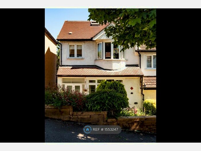 4 Bedroom Semi-Detached House To Rent In Michael Road, London, SE25