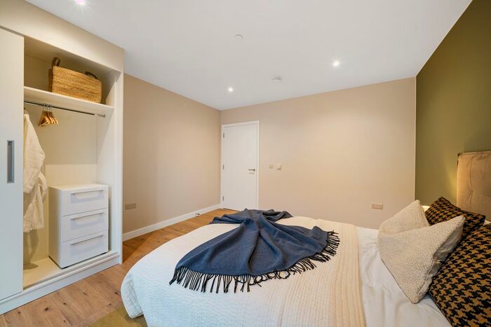 1 Bedroom Flat To Rent In Evelyn Street, London, SE8