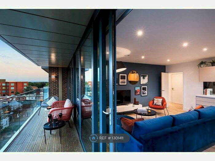 2 Bedroom Flat To Rent In Kooky Staines, Staines-Upon-Thames TW18