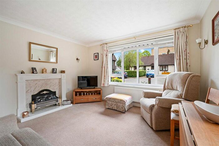 1 Bedroom Flat For Sale In Chestnut Walk, Henley-In-Arden, B95