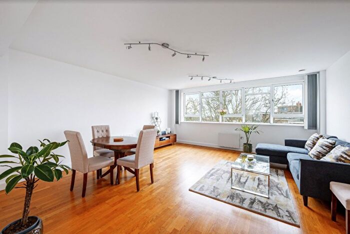 3 Bedroom Flat To Rent In Heathcroft, London, W5