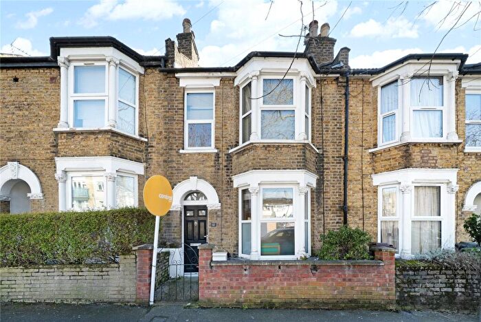 2 Bedroom Terraced House To Rent In Lynmouth Road, Walthamstow, London, E17