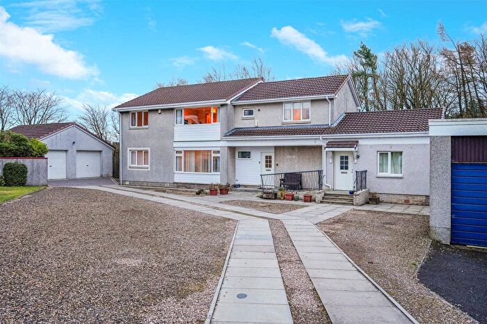 7 Bedroom Detached House For Sale In Carnoustie Gardens, Glenrothes, Fife, KY6