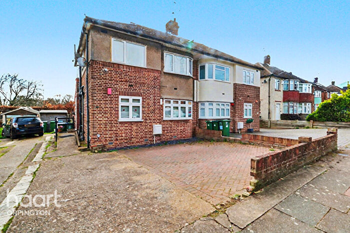 2 Bedroom Maisonette For Sale In Maylands Drive, Sidcup, DA14