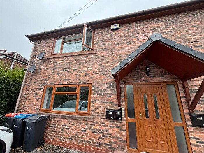 2 Bedroom Flat To Rent In West Avenue, Rudheath, Northwich, CW9