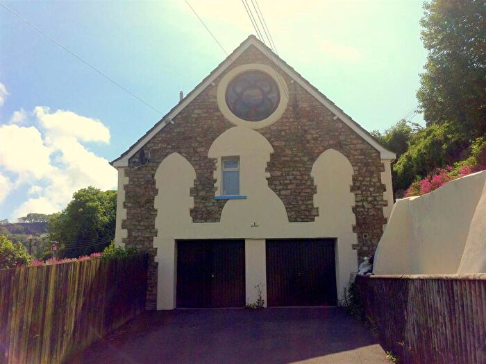 3 Bedroom Maisonette To Rent In Apt, Val De Rio, EX34