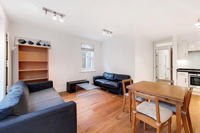 3 Bedroom Apartment To Rent In Maygrove Road, West Hampstead, London, NW6