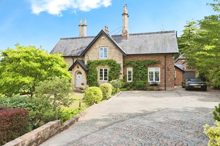 5 Bedroom Detached House For Sale In Greenstiles Lane, Swanland, North Ferriby, HU14