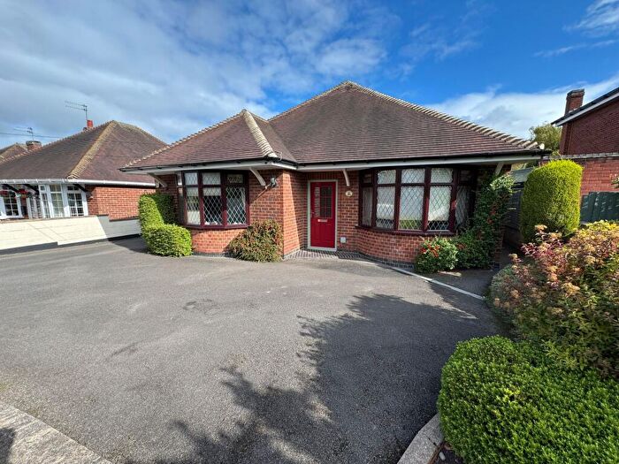 3 Bedroom Detached House For Sale In Gresley Wood Road, Church Gresley, DE11