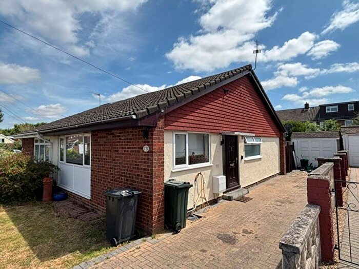 2 Bedroom Semi-Detached Bungalow To Rent In Faesten Way, Bexley, DA5