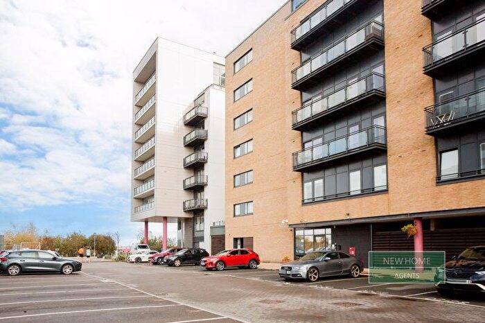 2 Bedroom Flat For Sale In Douglas House, Ferry Court, Cardiff, CF11