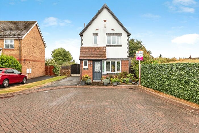 3 Bedroom Detached House For Sale In Scarborough Lane, Tingley, Wakefield, WF3