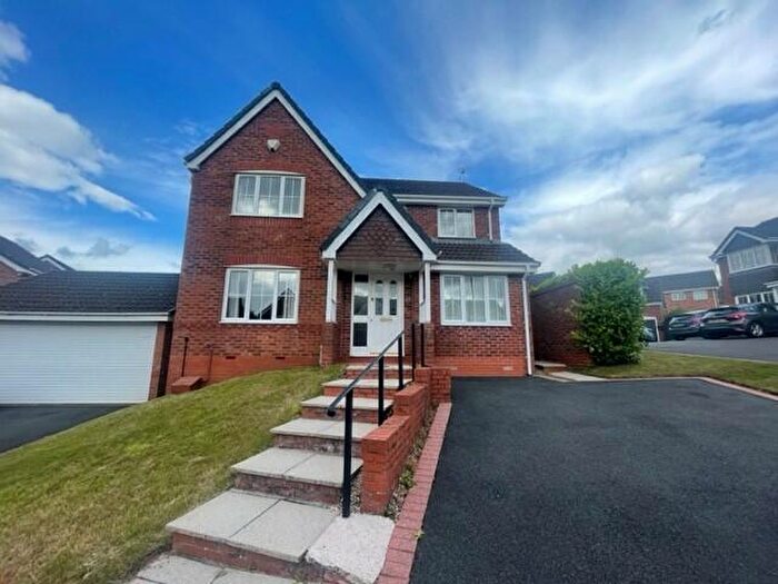 4 Bedroom Detached House To Rent In View Point, Tividale, B69