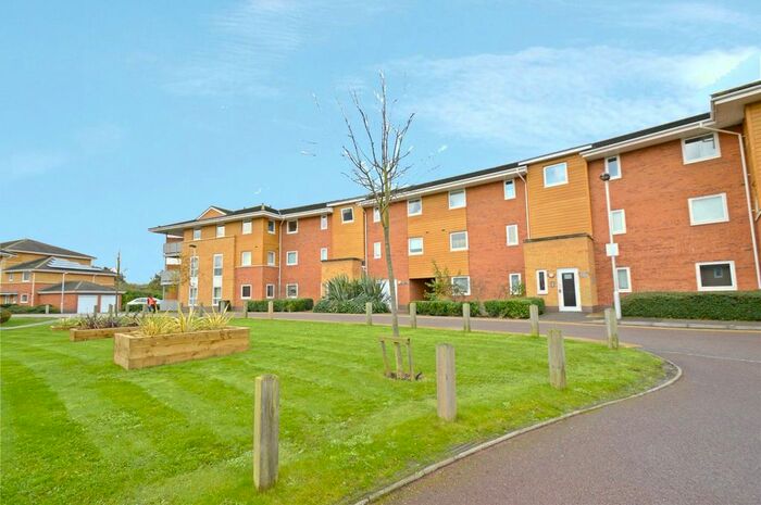 2 Bedroom Flat To Rent In Manning Gardens, Croydon, CR0