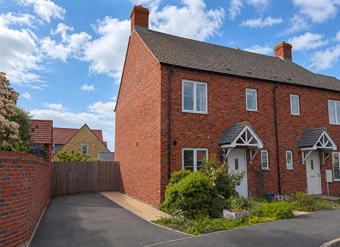 3 Bedroom End Of Terrace House For Sale In Furrow Way, Mickleton, Chipping Campden, GL55