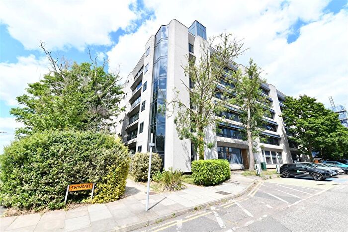 1 Bedroom Flat For Sale In Swingate, Stevenage, SG1
