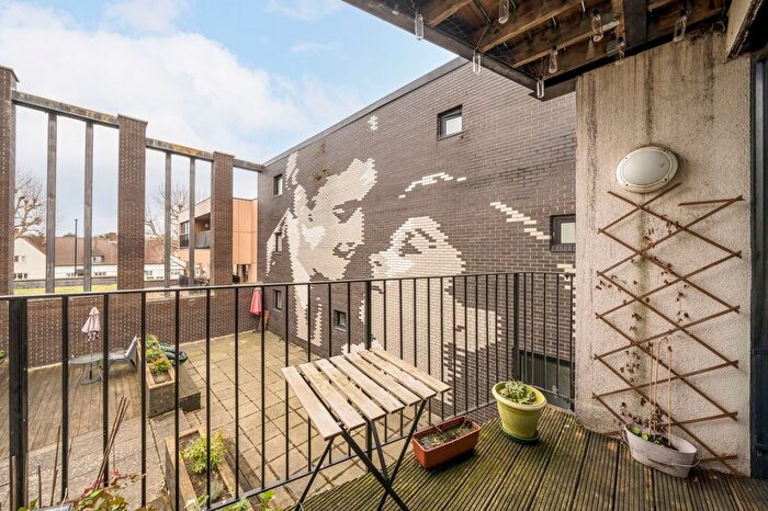 1 Bedroom Flat To Rent In Odeon Parade, Well Hall Road, Eltham, SE9