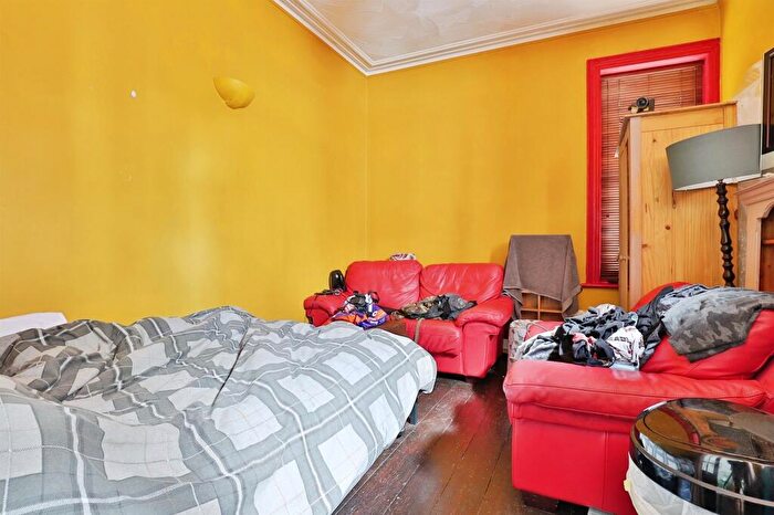 1 Bedroom Apartment For Sale In Knole Road, Bournemouth, BH1