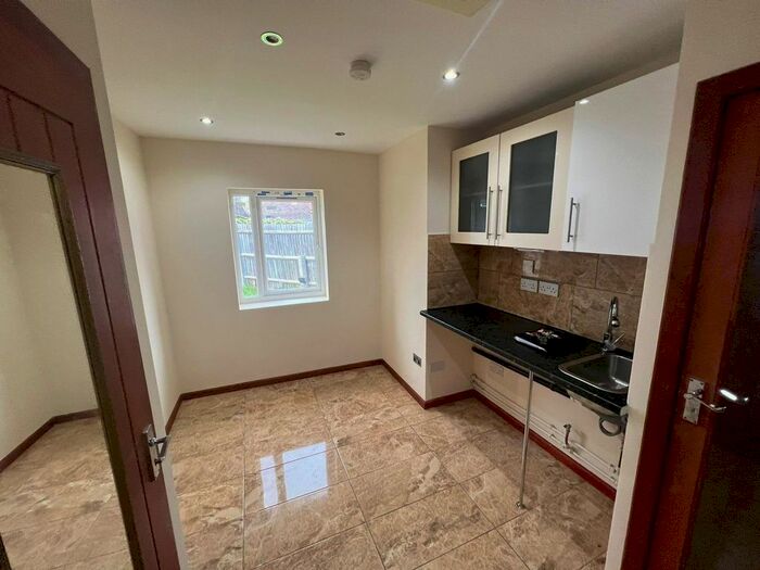 Studio To Rent In Titchfield Road, Carshalton, SM5