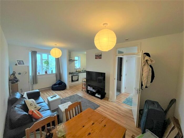 2 Bedroom Flat To Rent In Martin Way, Morden, Surrey SM4