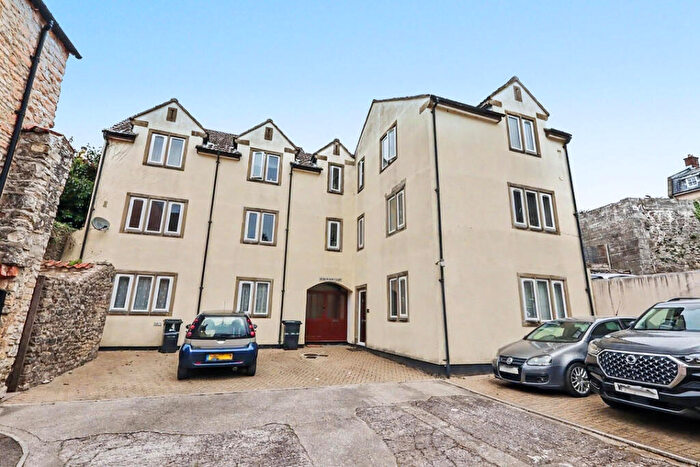 1 Bedroom Flat For Sale In Flat, Shepton Mallet, BA4
