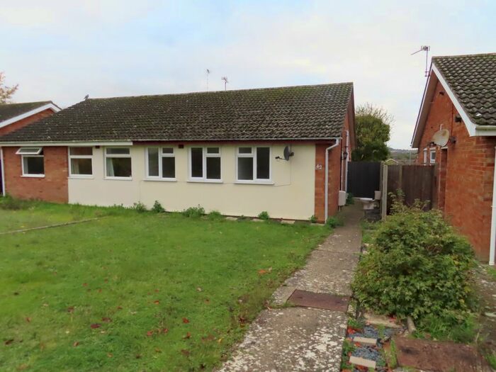 2 Bedroom Semi-Detached Bungalow To Rent In Edinburgh Gardens, Claydon, IP6