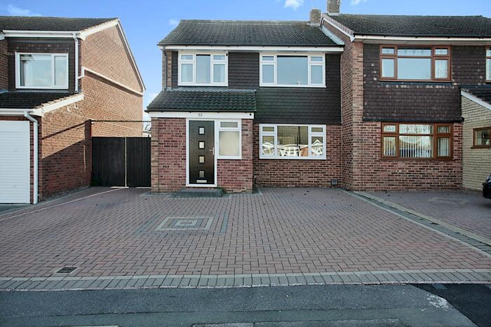 4 Bedroom Semi-Detached House To Rent In Peveril Drive, Coventry, West Midlands, CV3