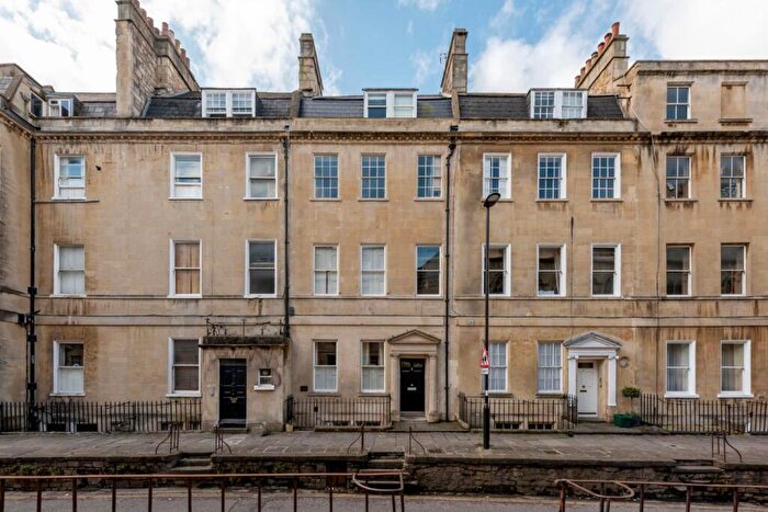 2 Bedroom Apartment For Sale In Brunswick Place, Bath, Somerset, BA1