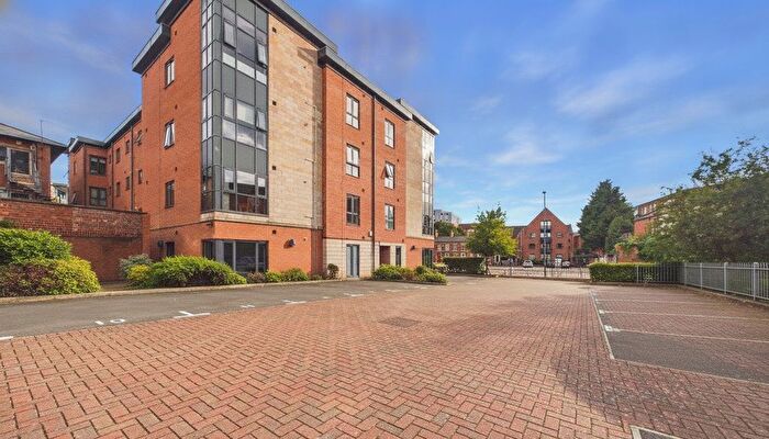 2 Bedroom Flat For Sale In Weavers Point, Lodge Lane, Derby, Derbyshire, DE1