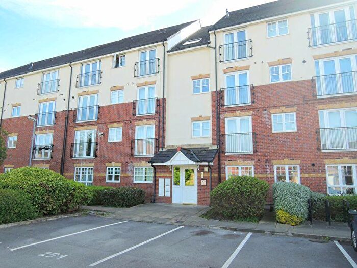 2 Bedroom Apartment For Sale In Sandycroft Avenue, Manchester, M22
