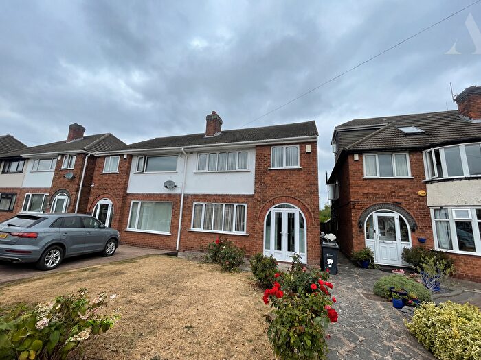 3 Bedroom Semi-Detached House To Rent In Rockland Drive, Birmingham, West Midlands, B33