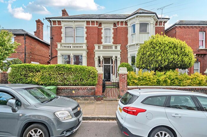 1 Bedroom Flat To Rent In Yarborough Road, Southsea, Hampshire, PO5