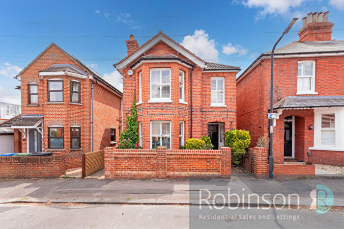 4 Bedroom Detached House For Sale In Alexandra Road, Maidenhead, Berkshire, SL6