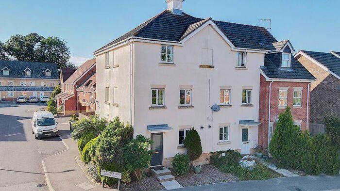 4 Bedroom Terraced House To Rent In Thyme Avenue, Whiteley, PO15