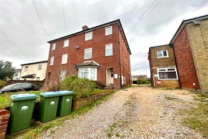 1 Bedroom Flat To Rent In Waterloo Road, Freemantle, SO15